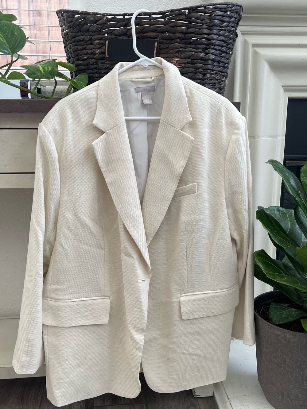 H&M Cream Single-Button Notch Lapel Blazer